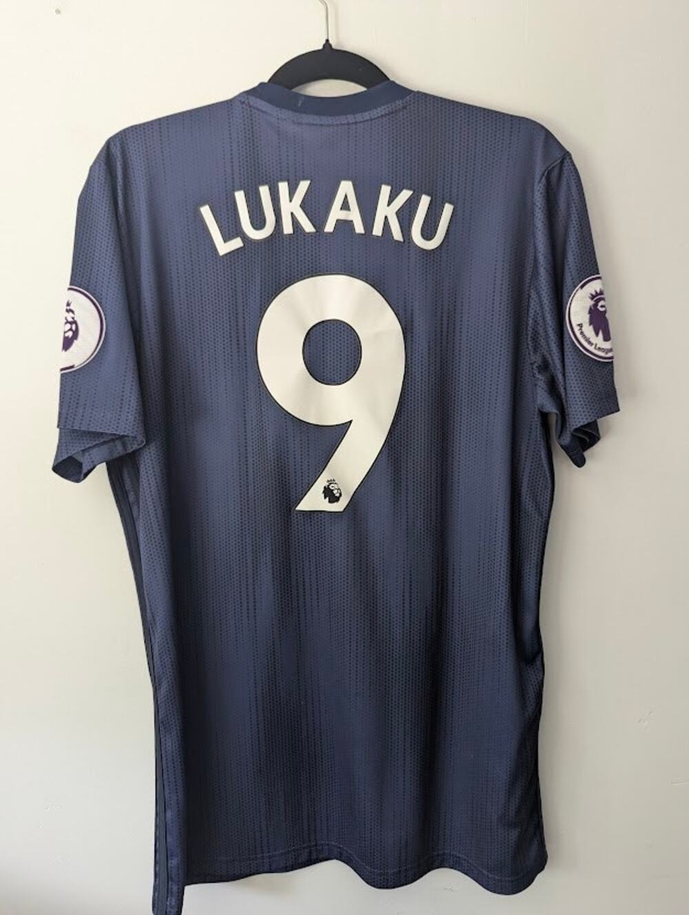 Manchester United Lukaku Jersey Large EPL Soccer Shirt
